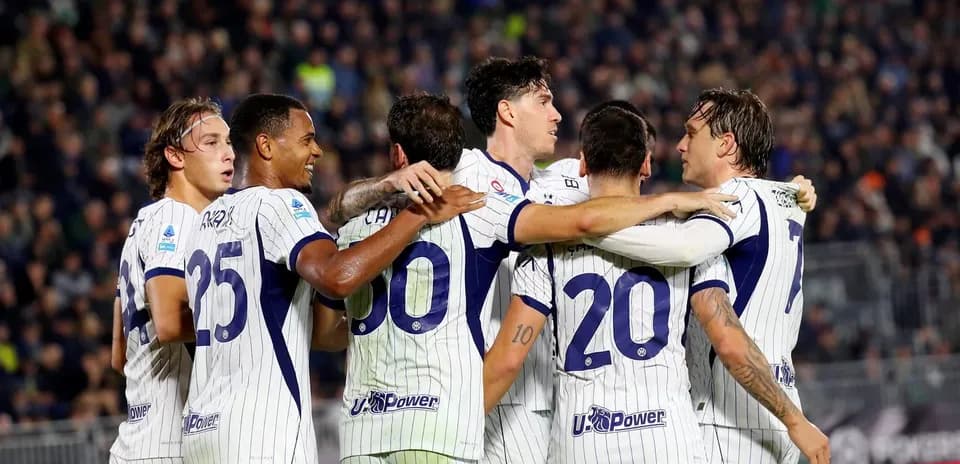 Joueurs de Venezia célébrant un but