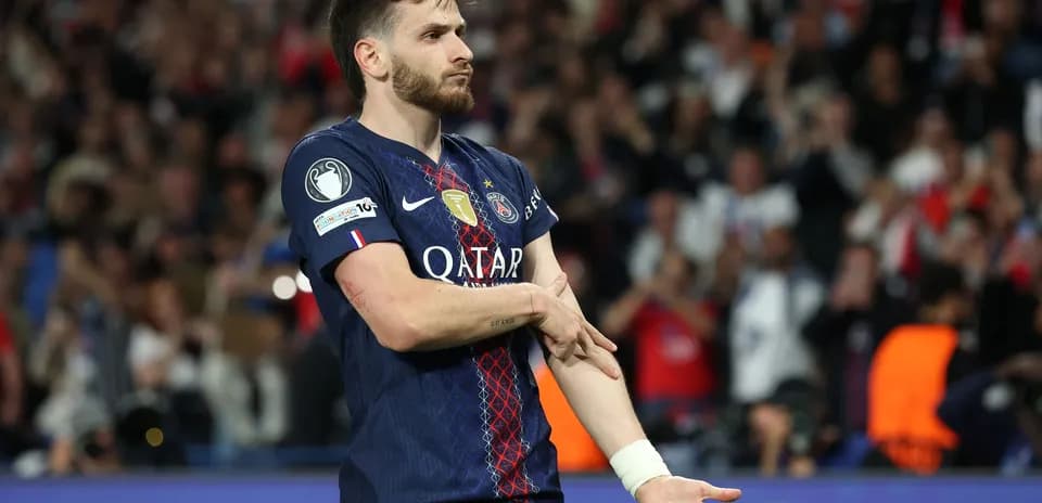 Joueur du PSG célébrant un moment lors du match