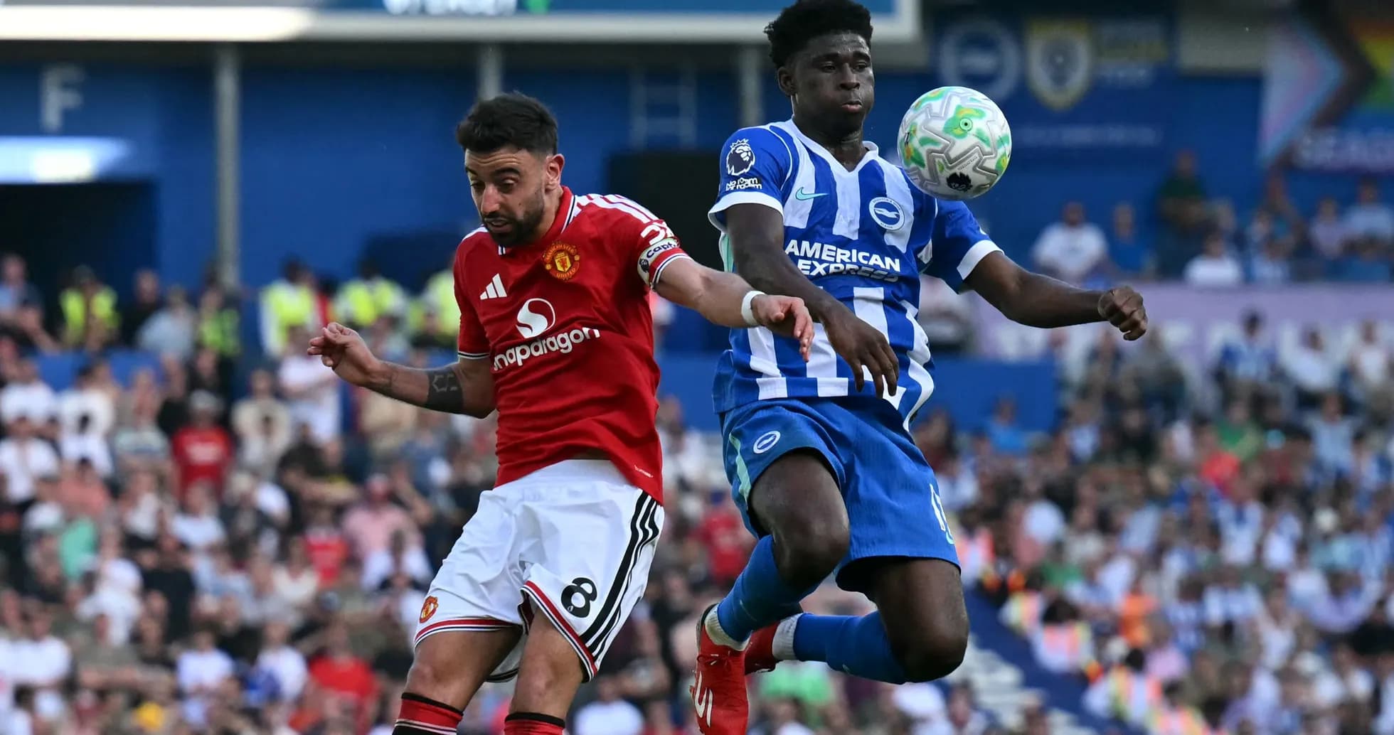 Bruno Fernandes and opponent contesting for the ball