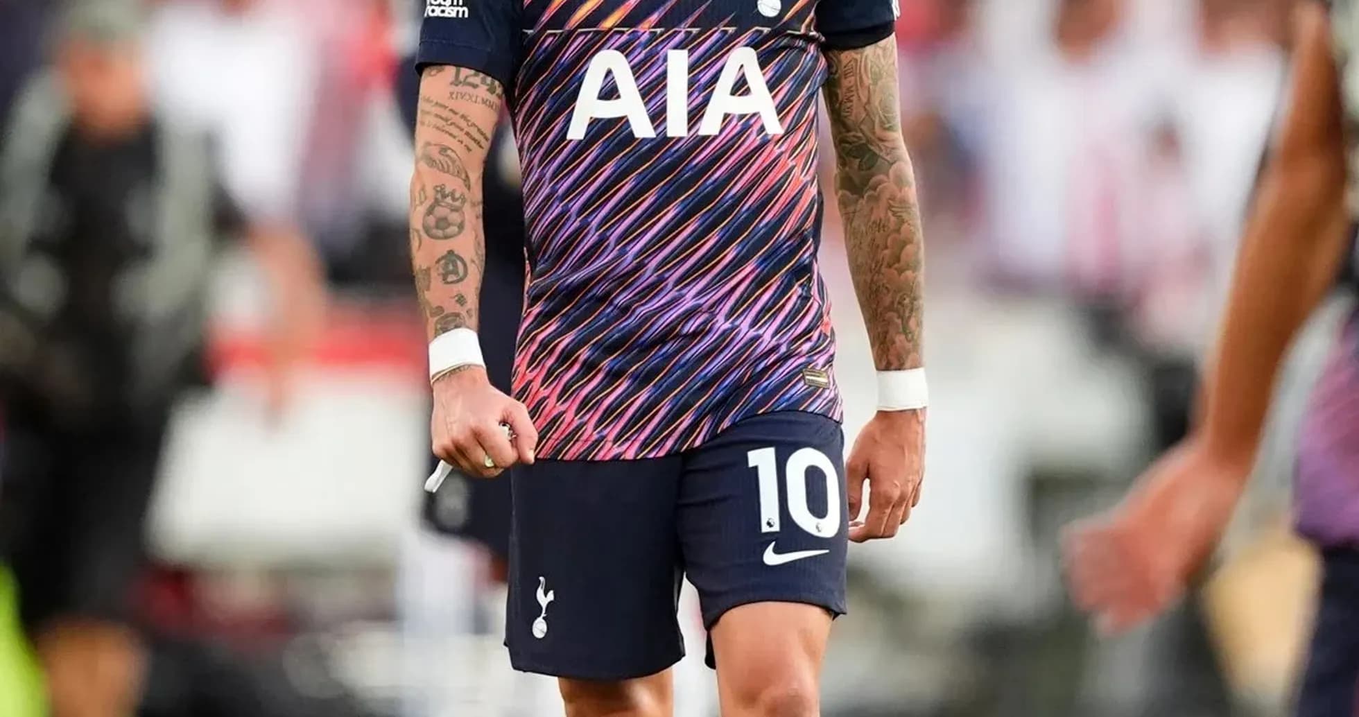 Joueur de Tottenham sur le terrain pendant un match