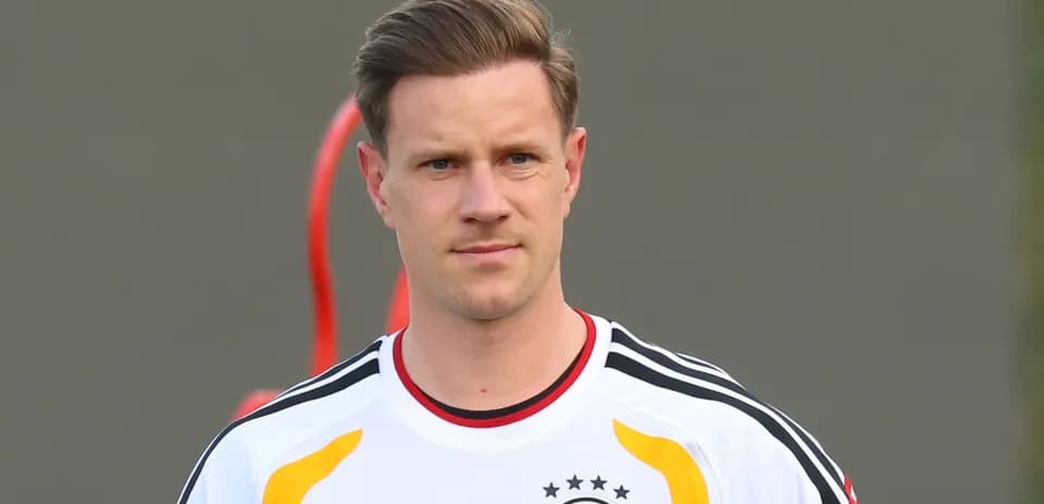 Joueur en maillot de l'équipe nationale allemande