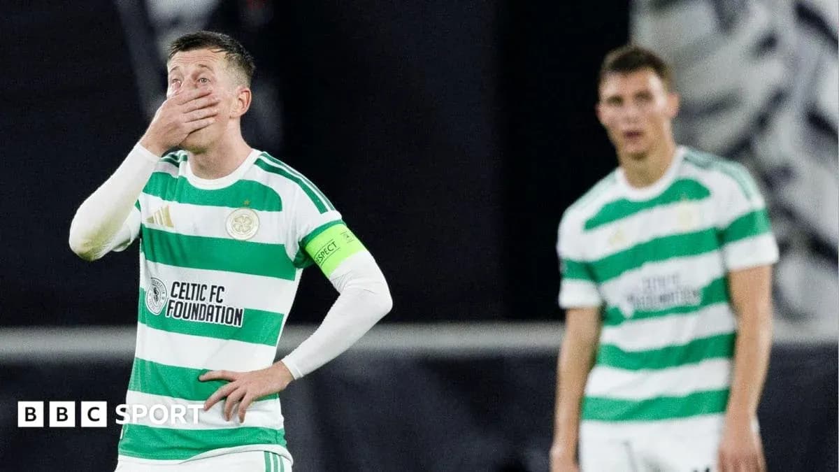 Joueurs de Celtic FC visiblement déçus après un match
