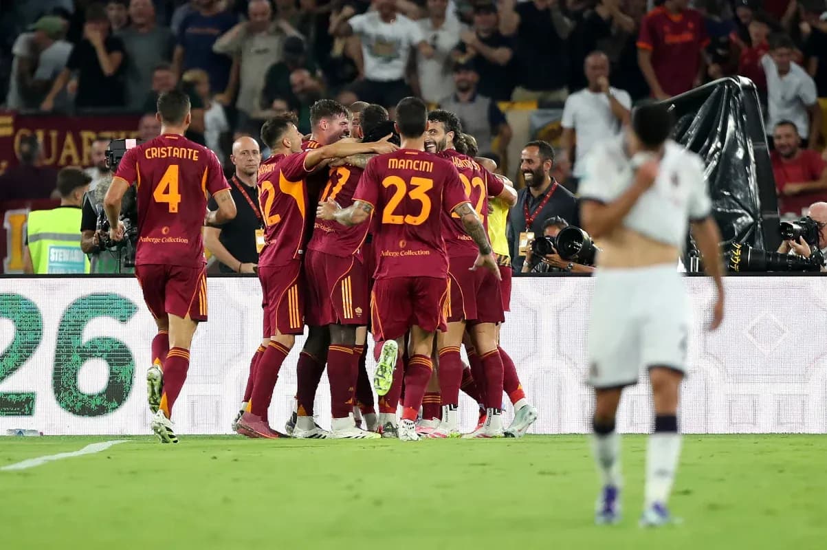 Joueurs de l'AS Roma célébrant un but