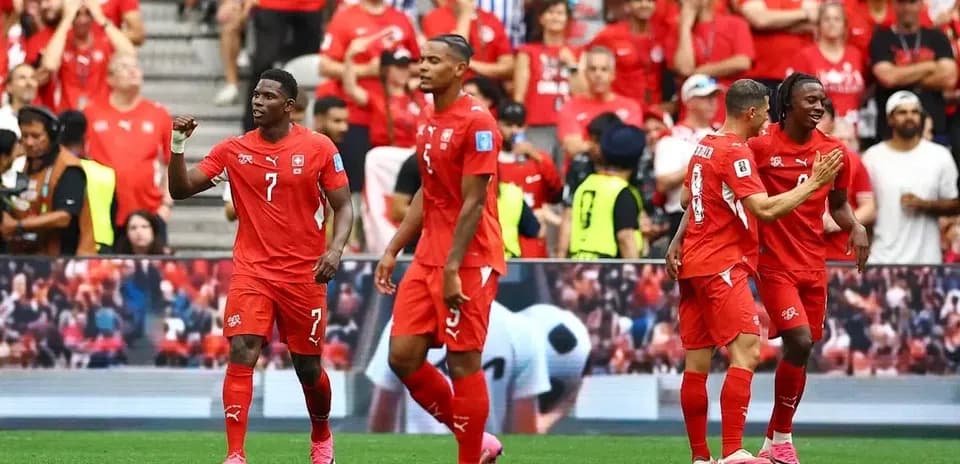 Joueurs suisses célébrant un but lors du match