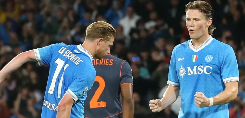 Joueurs de Naples célébrant un but lors du match