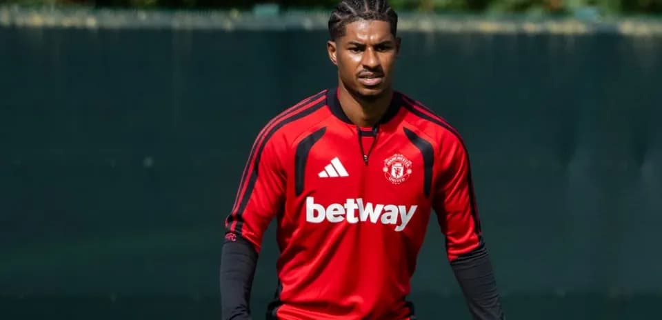Joueur s'entraînant avec Manchester United sur le terrain