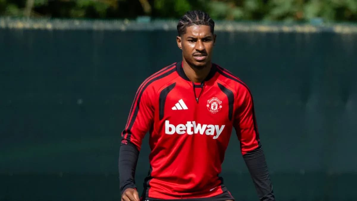 Joueur s'entraînant avec Manchester United sur le terrain