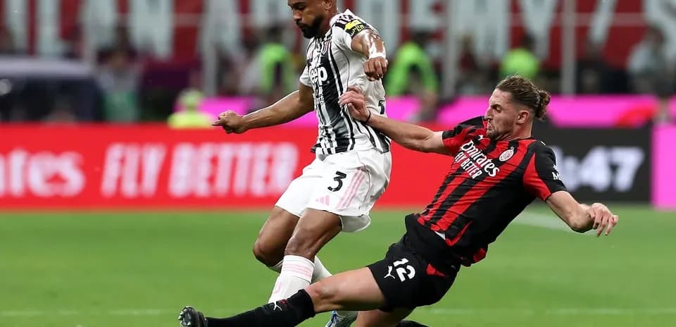 Deux joueurs en duel lors du match