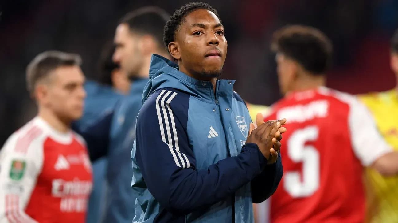 Manchester United en quête d'un latéral gauche : le marché s'échauffe