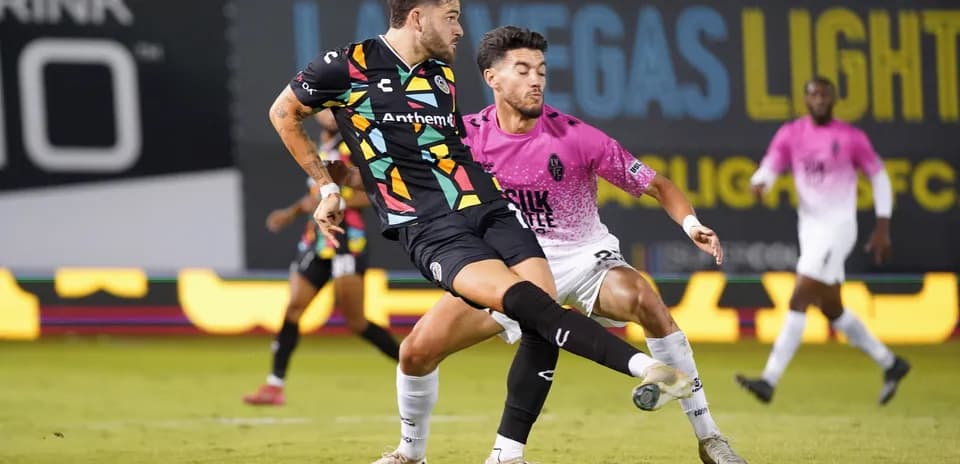 Deux joueurs en action lors du match