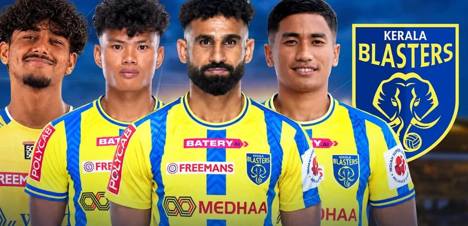 Joueurs de Kerala Blasters en maillots jaunes et bleus