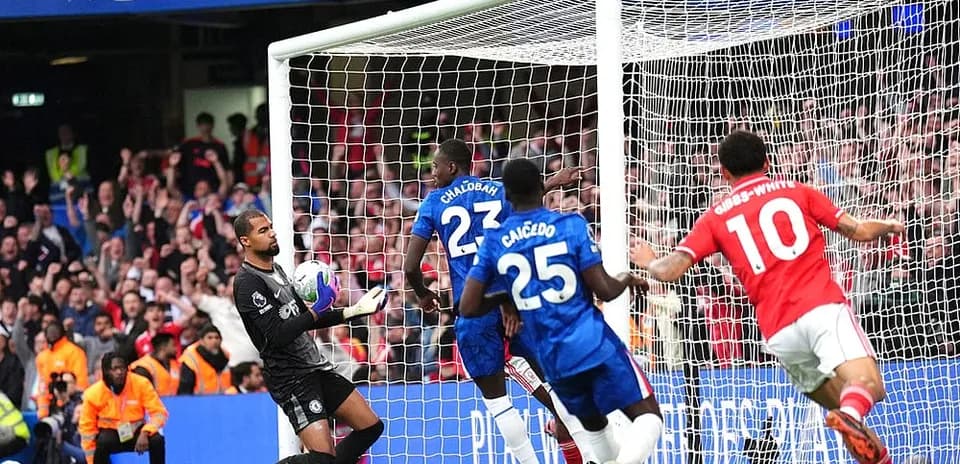 But de Gibbs-White contre Chelsea