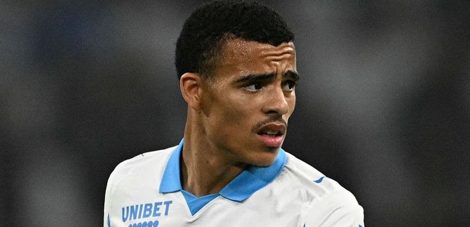 Joueur de l'Olympique de Marseille en action sur le terrain