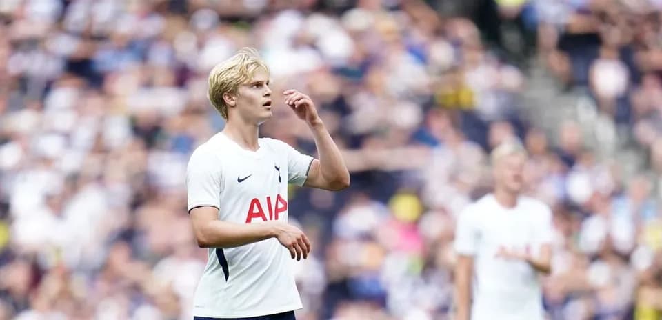 Joueur de Tottenham sur le terrain pendant le match