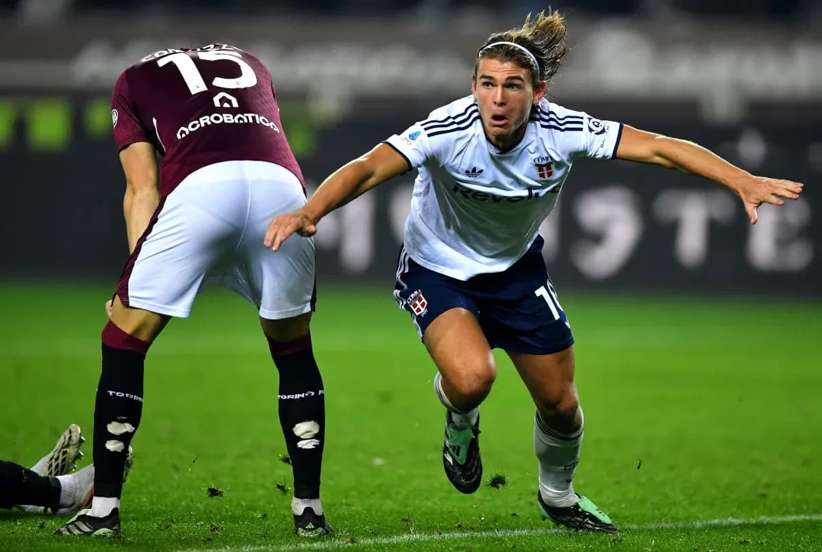 Joueur de Como en action contre Torino