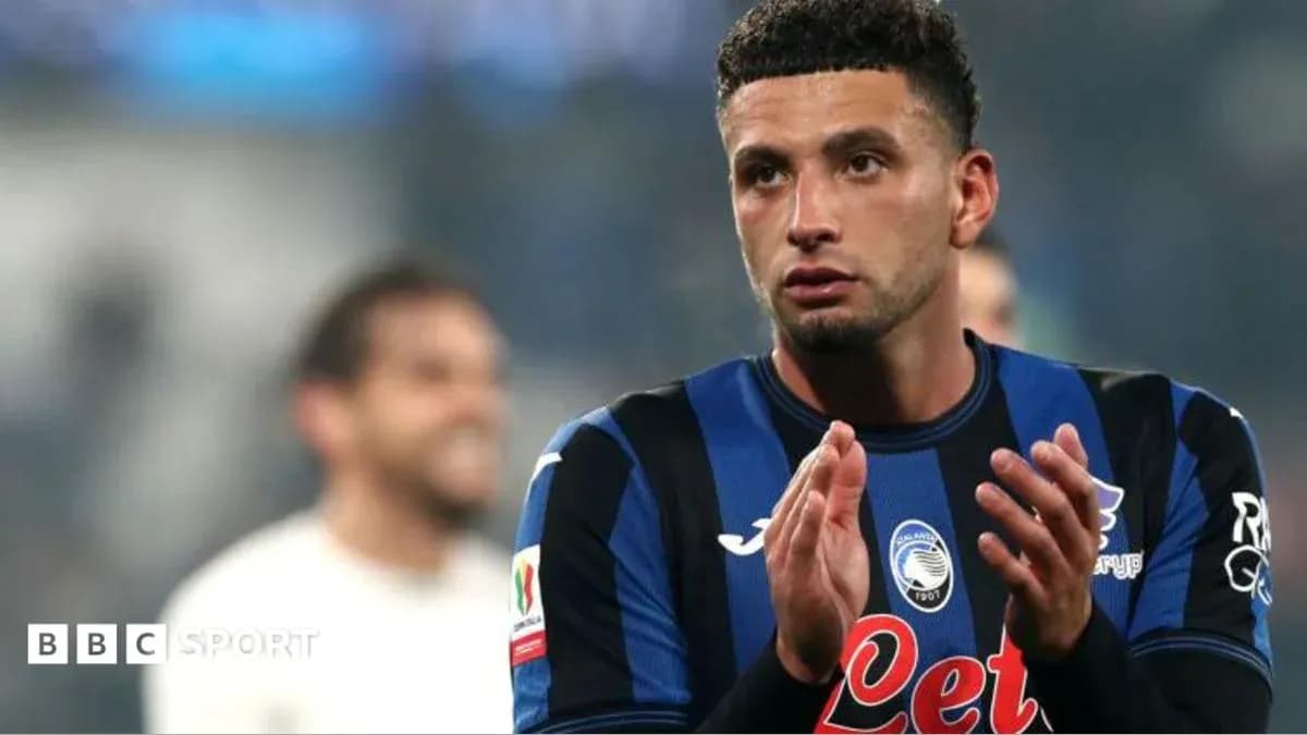 Joueur applaudit après un match avec Atalanta
