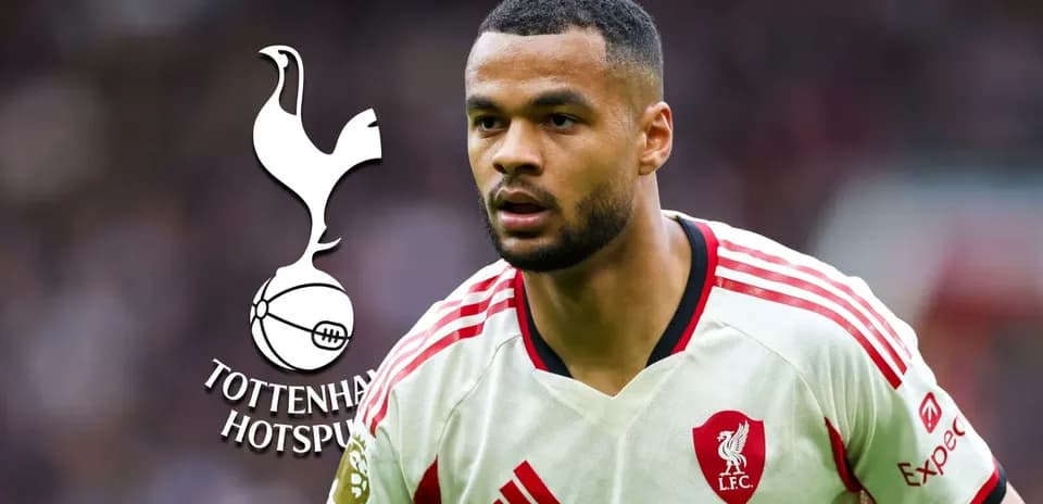 Joueur en action avec maillot de Liverpool
