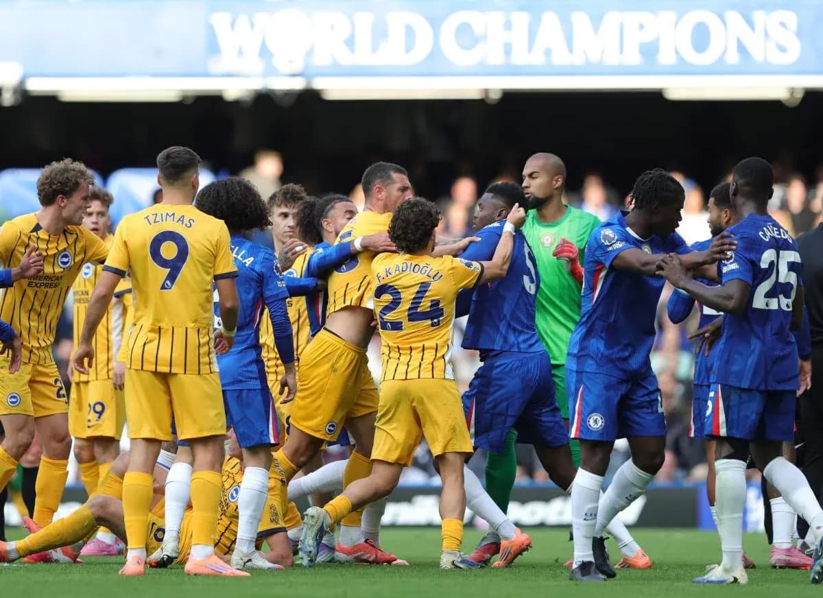 Joueurs de Brighton et Chelsea en confrontation sur le terrain