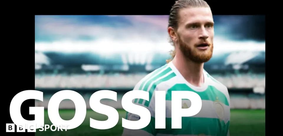 Joueur de football en maillot de Celtic au stade