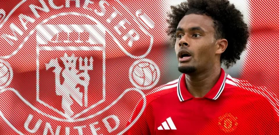 Joueur de Manchester United en tenue rouge