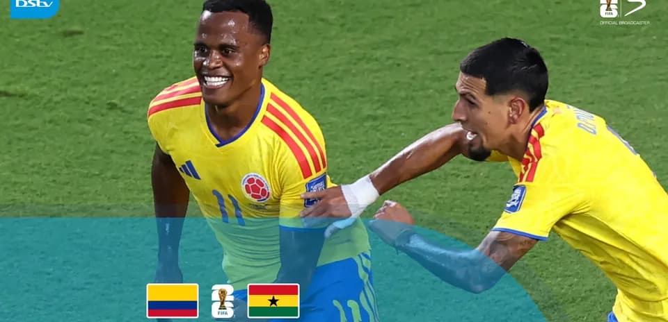 Joueurs colombiens célébrant un but lors du match