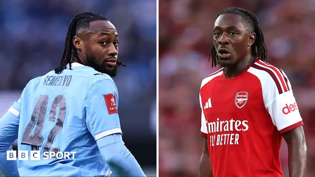 Deux joueurs en action avec des maillots de clubs différents