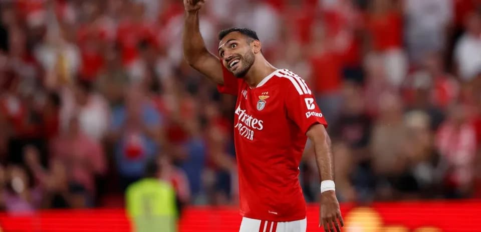 Joueur du Benfica célébrant un but