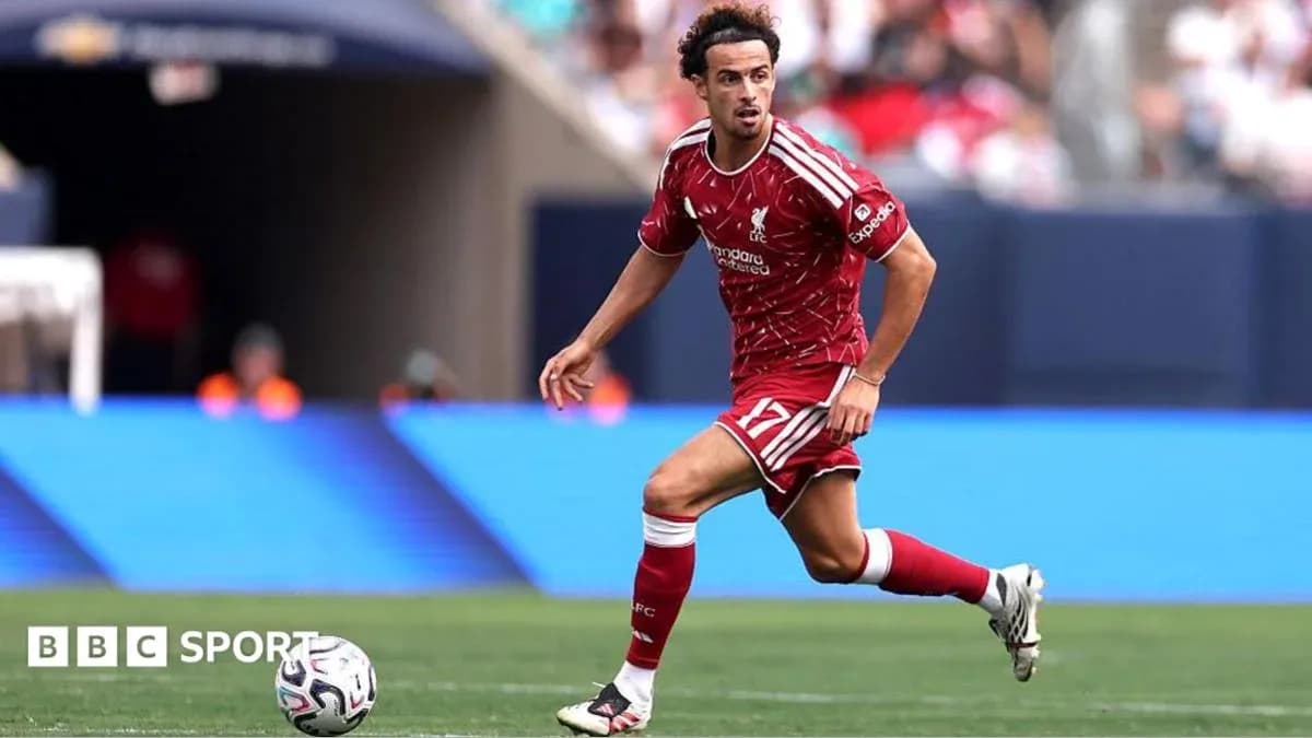 Joueur de Liverpool en action sur le terrain