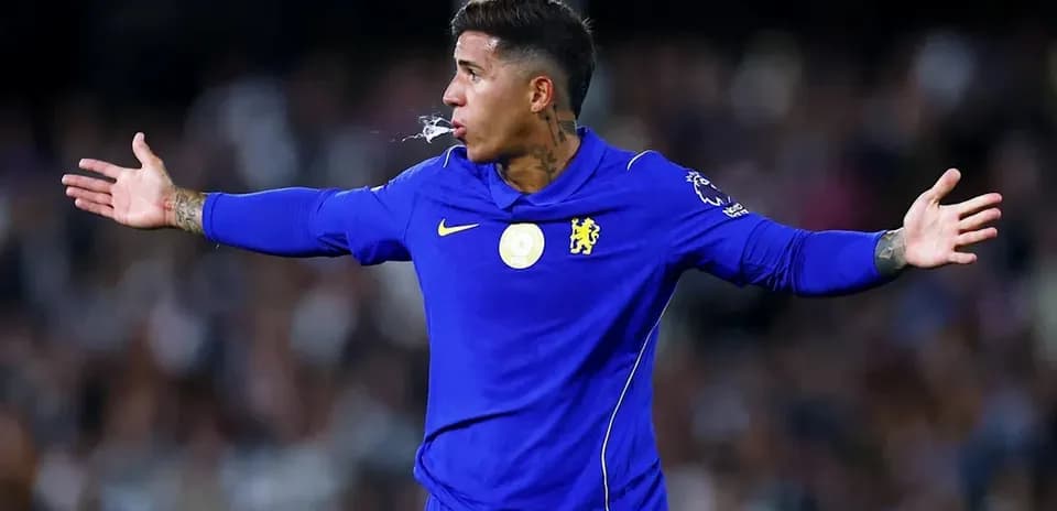 Joueur de Chelsea s'exprimant sur le terrain