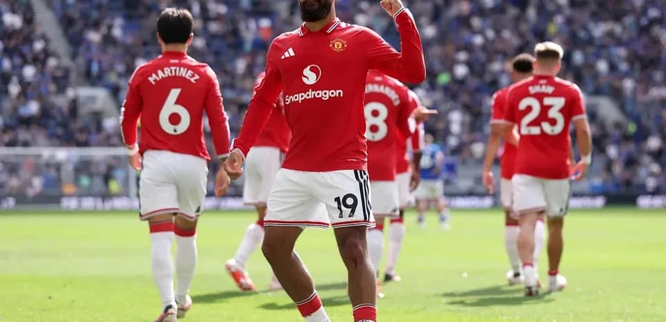 Joueur de Manchester United célébrant sur le terrain
