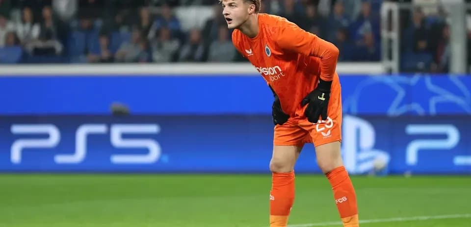 Gardien de but en action sur le terrain