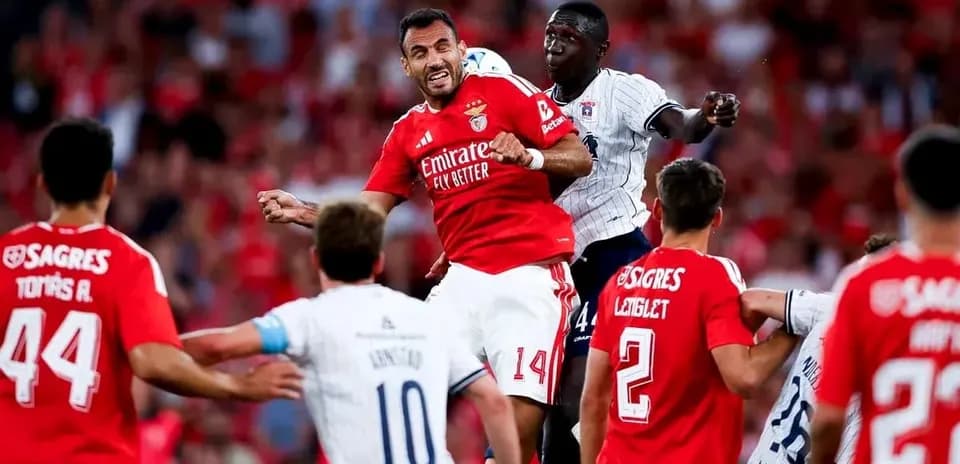 Aarhus et Benfica en duel lors du match