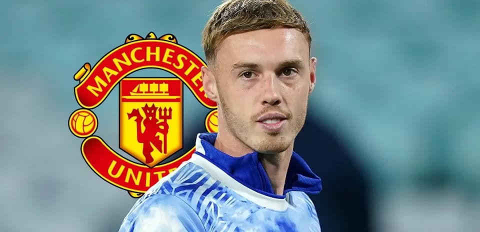 Joueur de Manchester United en tenue d'échauffement