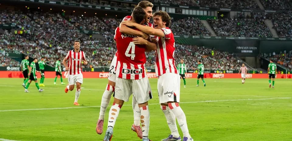 Joueurs de l'Athletic Club célébrant un but