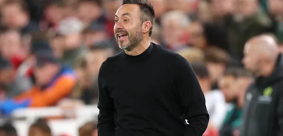 Entraîneur donnant des instructions lors d'un match