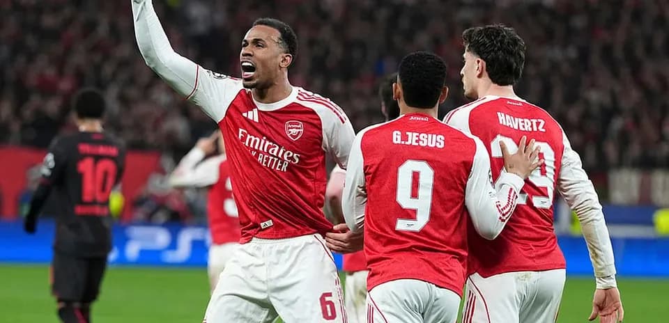 Joueurs d'Arsenal célébrant un but