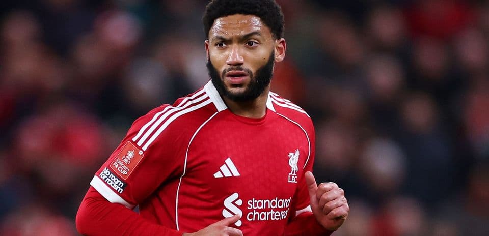 Joueur de Liverpool en action sur le terrain