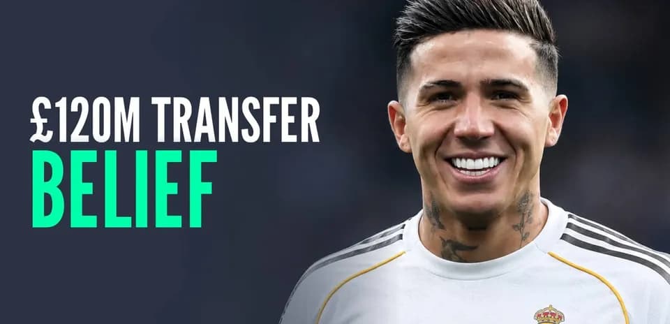 Joueur souriant portant le maillot du Real Madrid