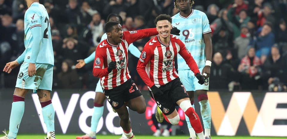 Sunderland 3-0 Burnley : les Black Cats dominent les Clarets.jpg