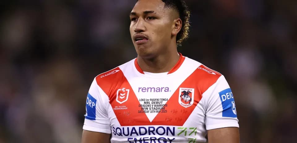 Joueur en maillot des Dragons pendant un match