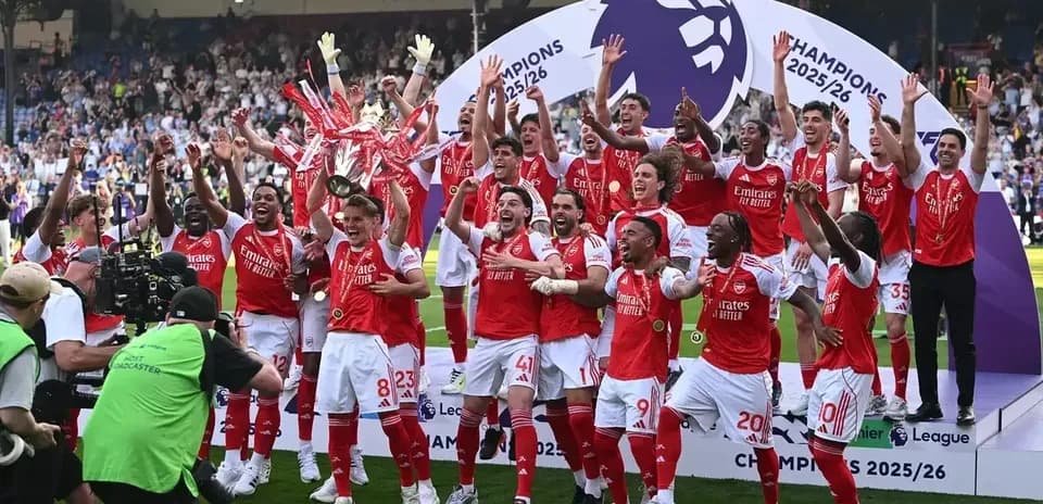 Joueurs d'Arsenal célébrant le titre de champions 2025/26