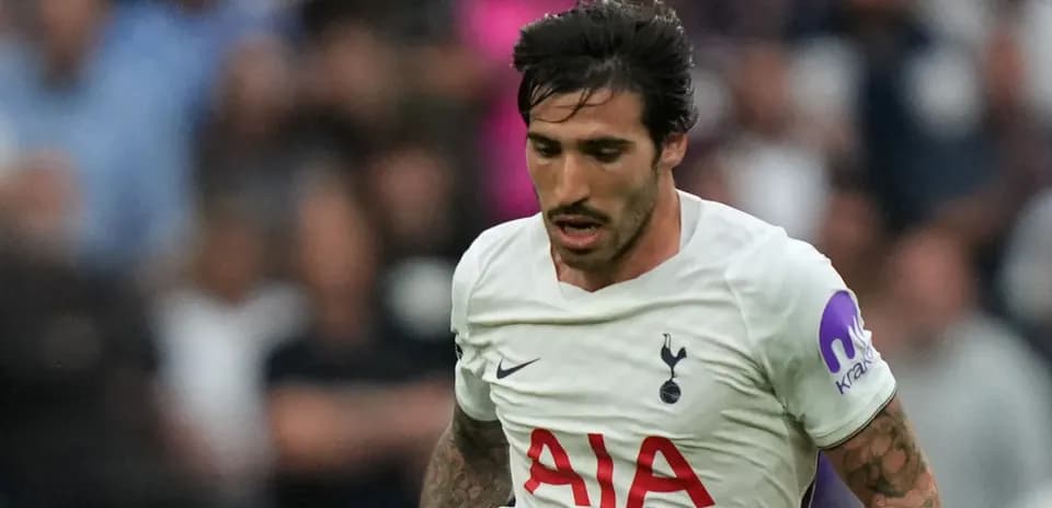 Joueur de Tottenham en action sur le terrain