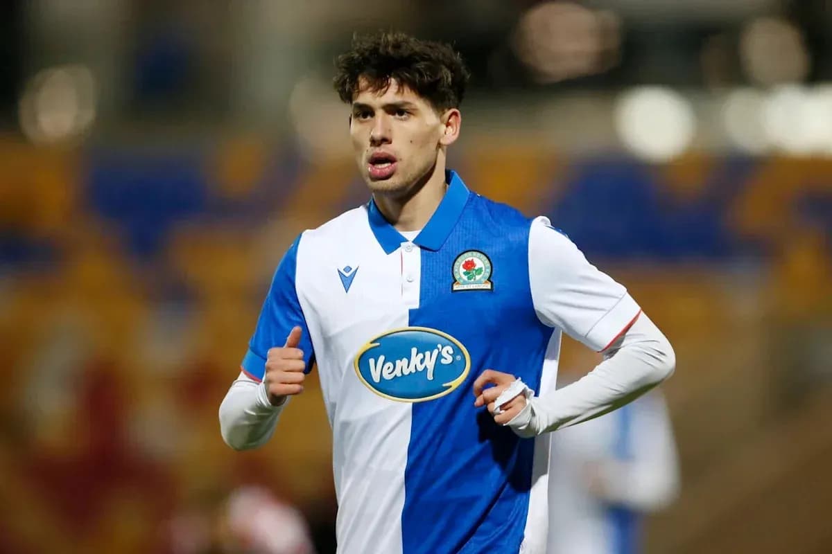 Joueur de Blackburn Rovers en action sur le terrain