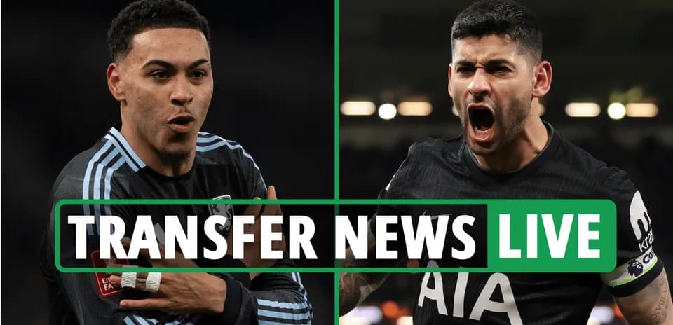 Joueurs célébrant pendant l'actualité des transferts