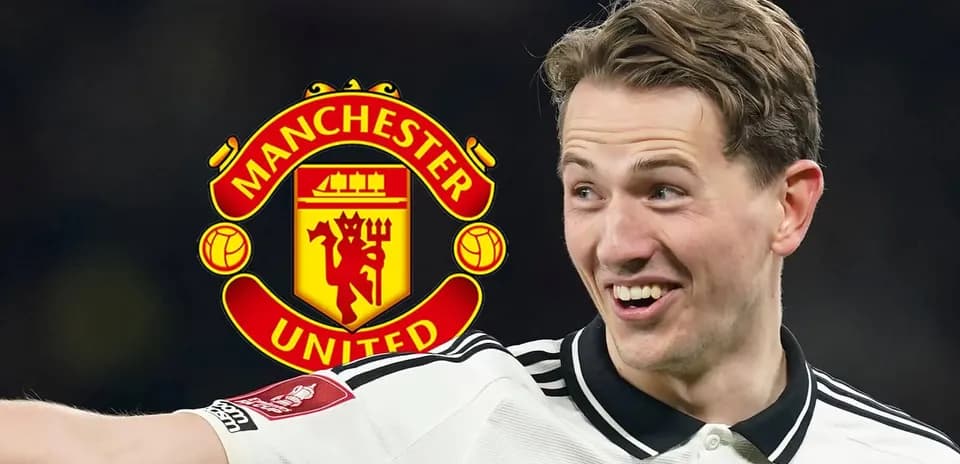 Joueur de Manchester United célébrant sur le terrain