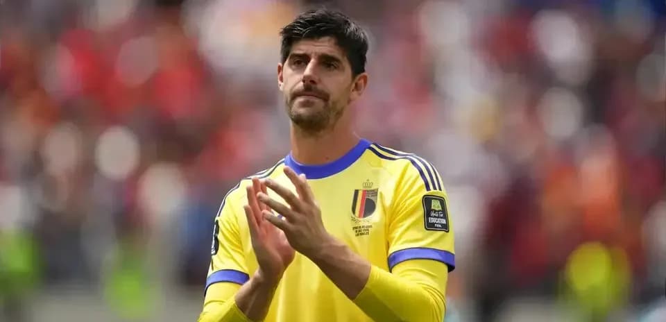 Gardien belge applaudit après un match
