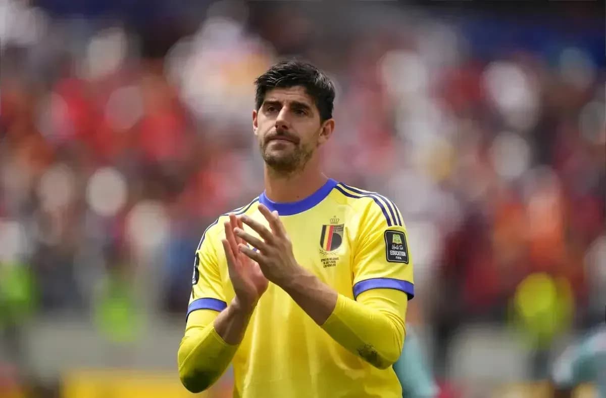 Gardien belge applaudit après un match