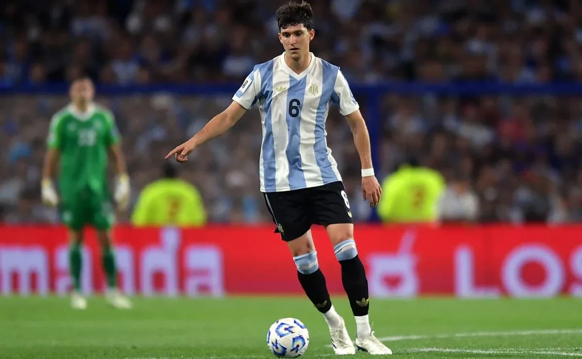 Joueur argentin avec le numéro 6 sur le terrain