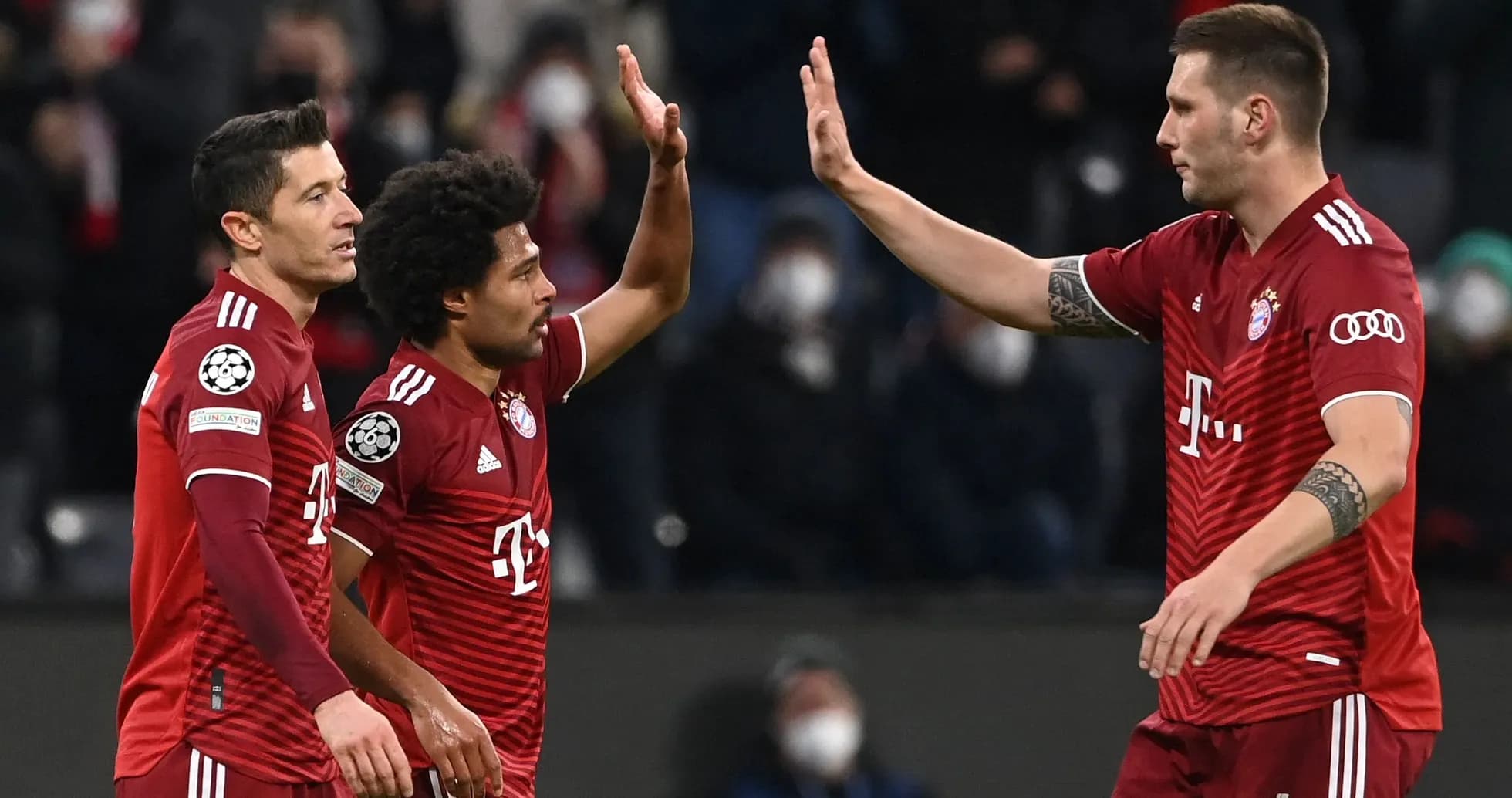 Joueurs du Bayern célébrant un but ensemble
