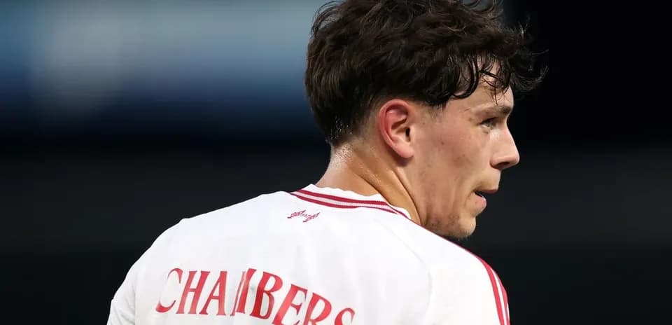Joueur portant le maillot avec le nom CHAMBERS